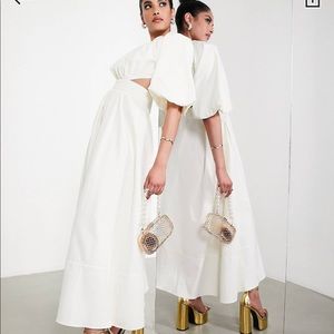 White Puffy sleeve dress